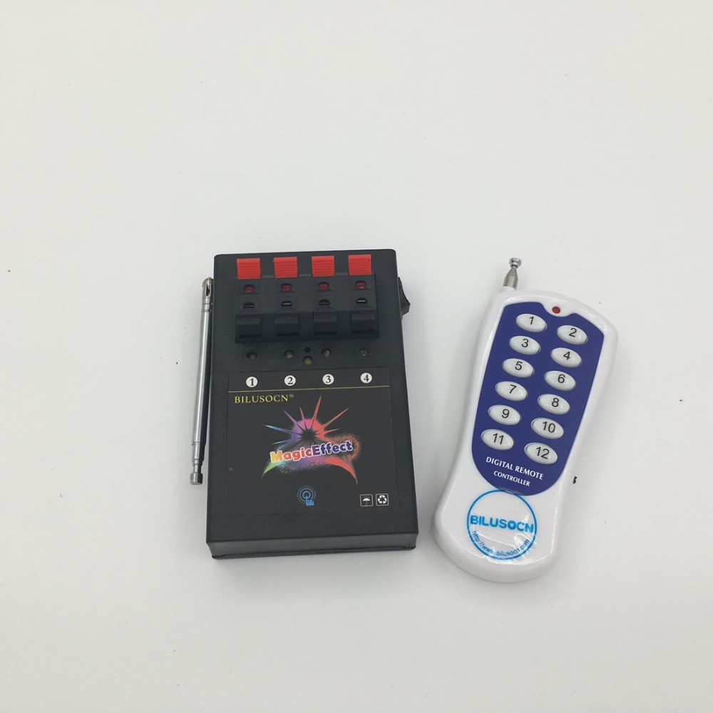 FEUERWERKZÜNDSYTEM DRAHTLOS - 4 KANAL MIT FERNBEDIENUNG